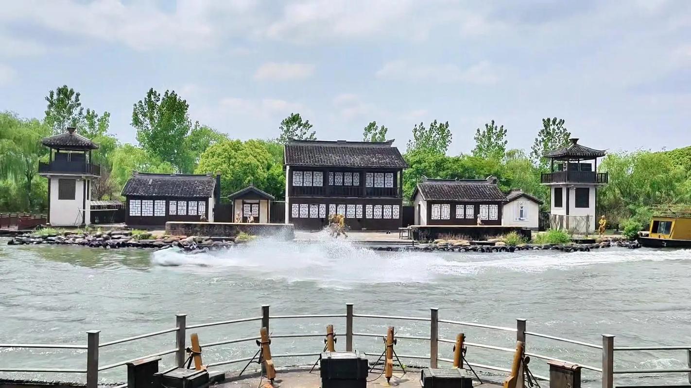 沙家浜紅色旅游景區,春來茶館阿慶嫂和新四